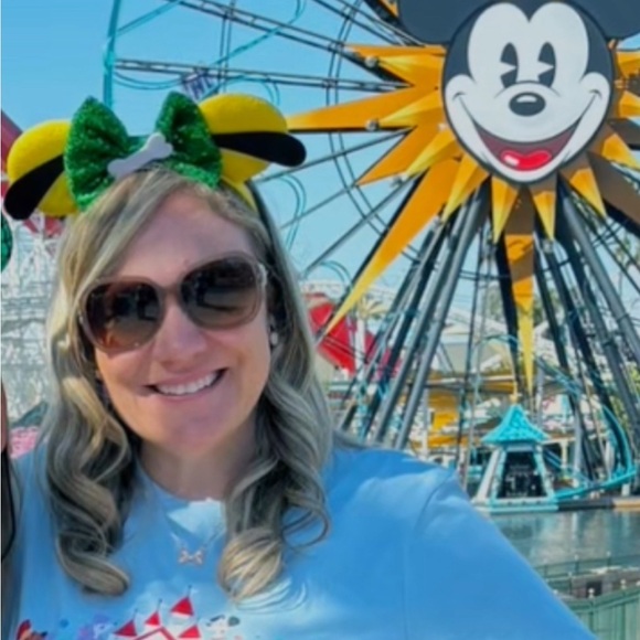 Meet your Posher, Stacie - Picture 1 of 1